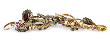 VARIOUS RINGS comprising eleven 9ct gold semi-precious gem set rings (24.0gms gross), four white