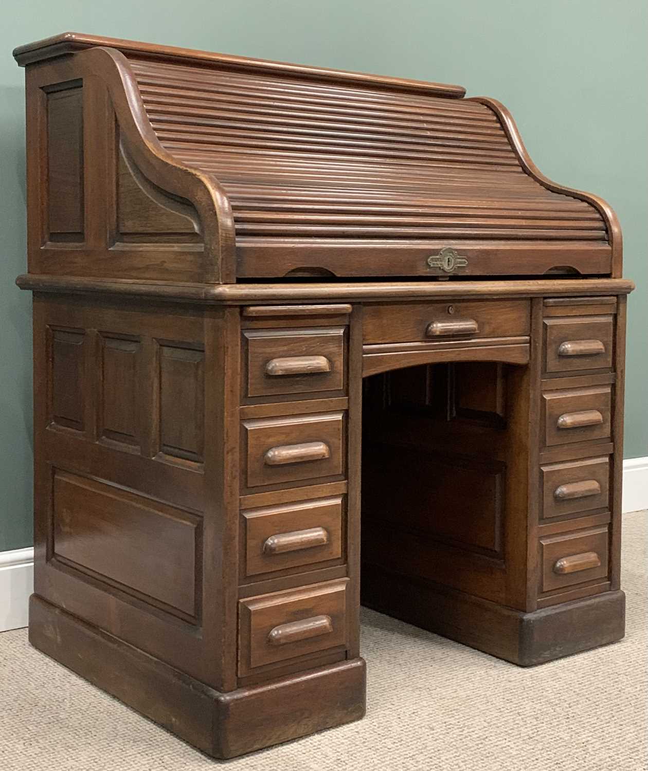 MAHOGANY ROLL TOP DESK BY THOMAS TURNER `A4 Holburn Viaduct, Derby Desk, London, Made in America` - Image 2 of 9