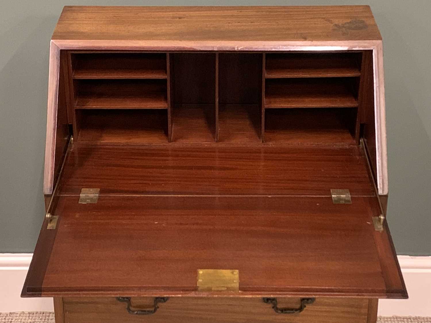 NEAT REPRODUCTION MAHOGANY BUREAU, sloped fall, interior pigeonholes, three long drawers, circular - Image 2 of 4