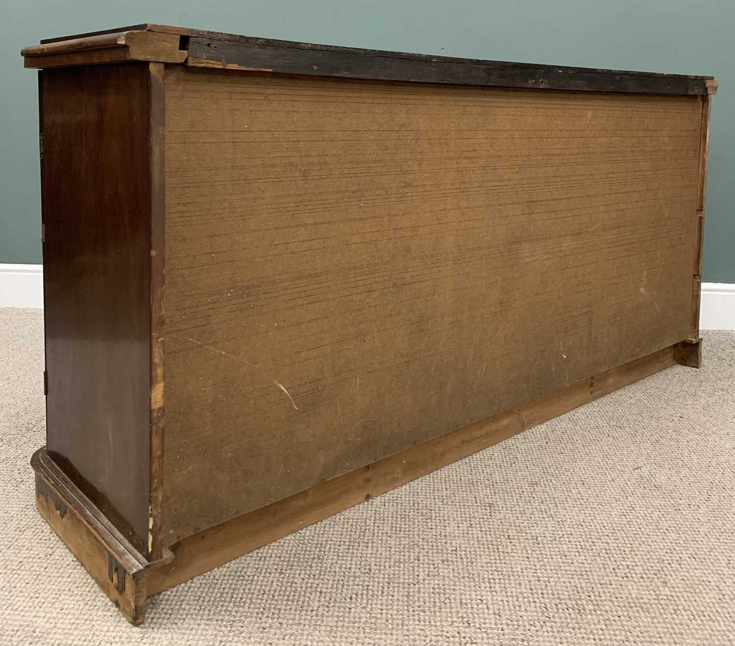 VICTORIAN MAHOGANY SERPENTINE SIDEBOARD BASE, moulded edging, shaped central frieze drawer, double - Image 6 of 6