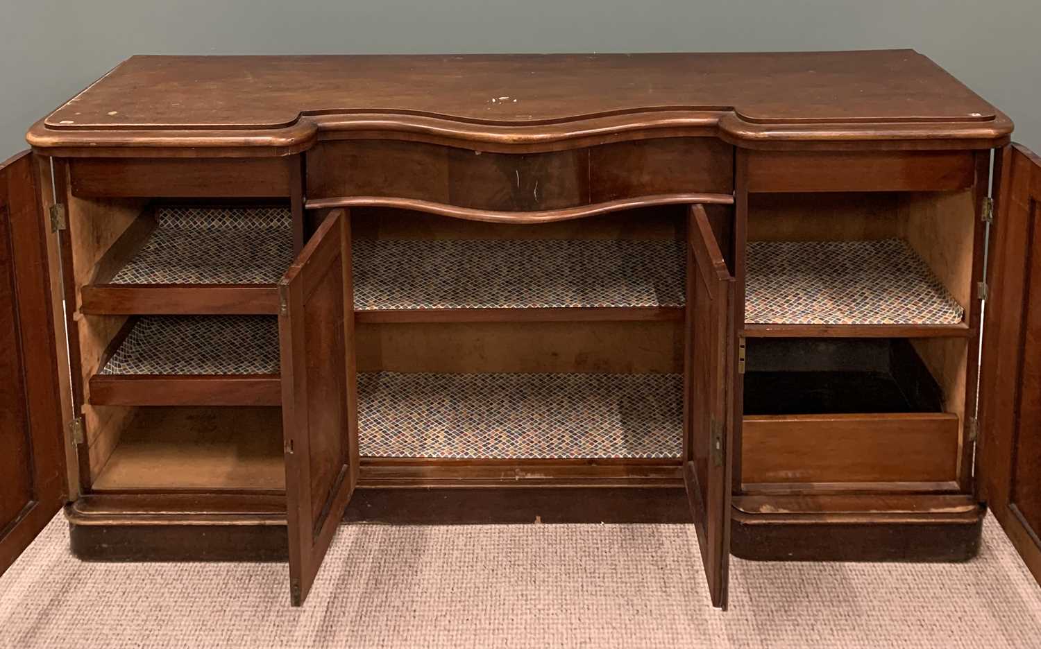 VICTORIAN MAHOGANY SERPENTINE SIDEBOARD BASE, moulded edging, shaped central frieze drawer, double - Image 2 of 6