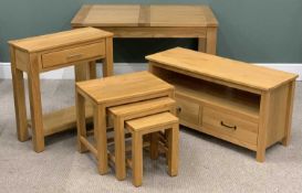 MODERN LIGHT OAK FURNITURE PARCEL, comprising extending dining table, 75 (h) x 120.5 (l) closed, 166