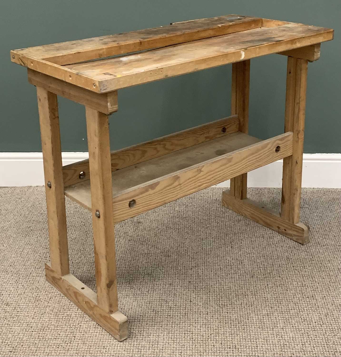 CARPENTER'S WORKBENCH WITH VICE, 84cms (h), 99cms (w), 50cms (d), 60cms including the vice - Image 4 of 4