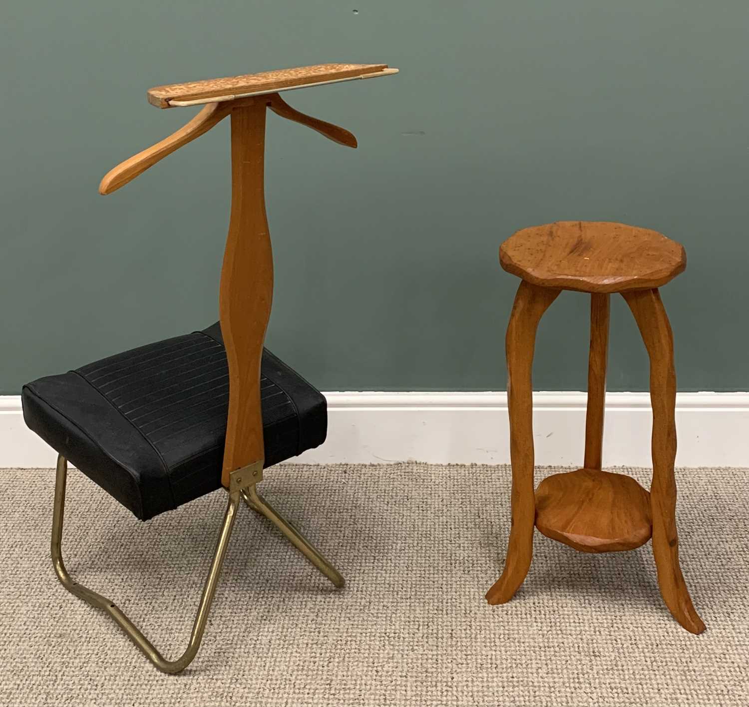 FIVE ITEMS OF VINTAGE & LATER OCCASIONAL FURNITURE to include a vintage oak adjustable back - Image 9 of 11