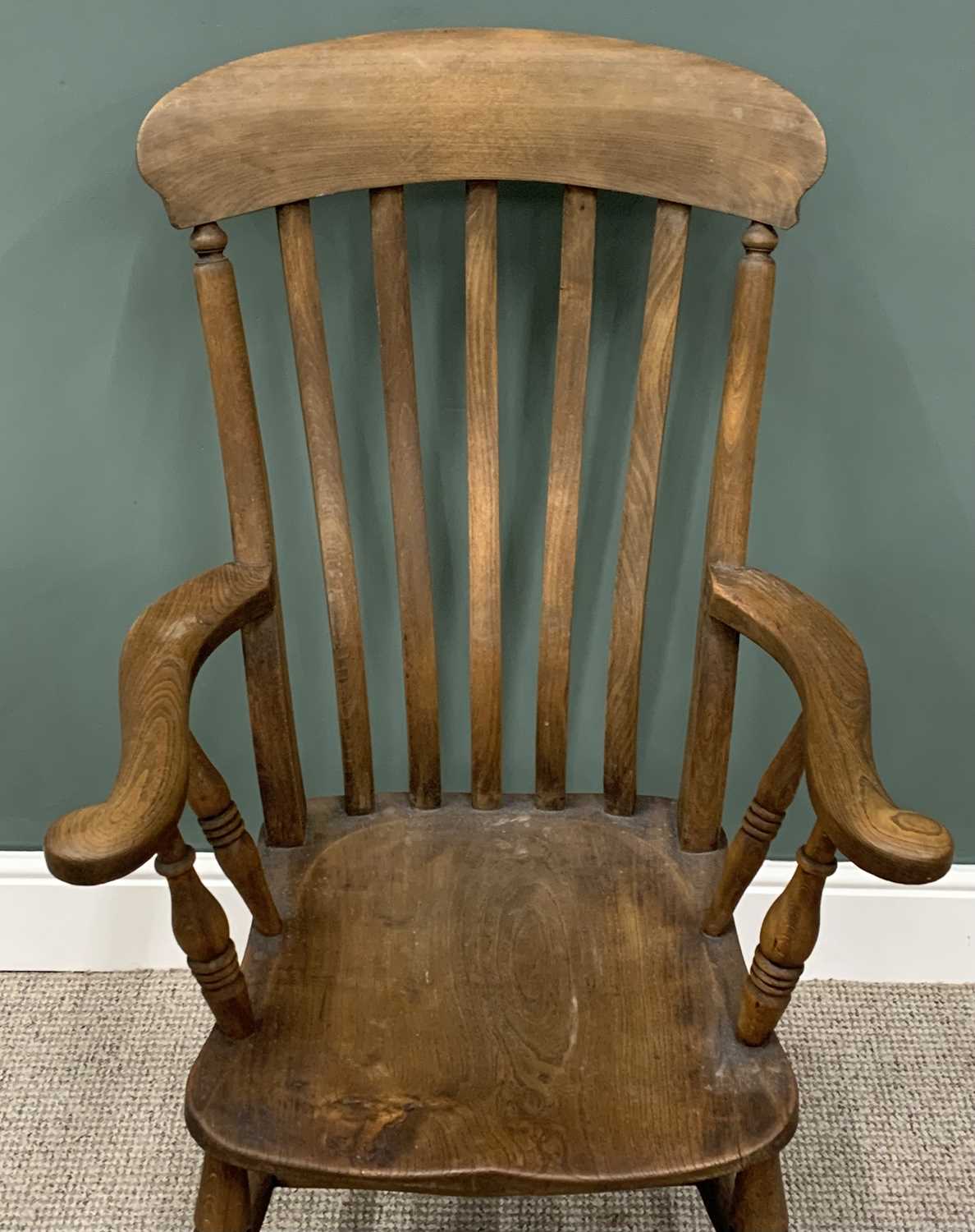 ASH & ELM FARMHOUSE WINDSOR CHAIR, slightly curved back, swept curled end arms, turned spindles, - Image 4 of 4