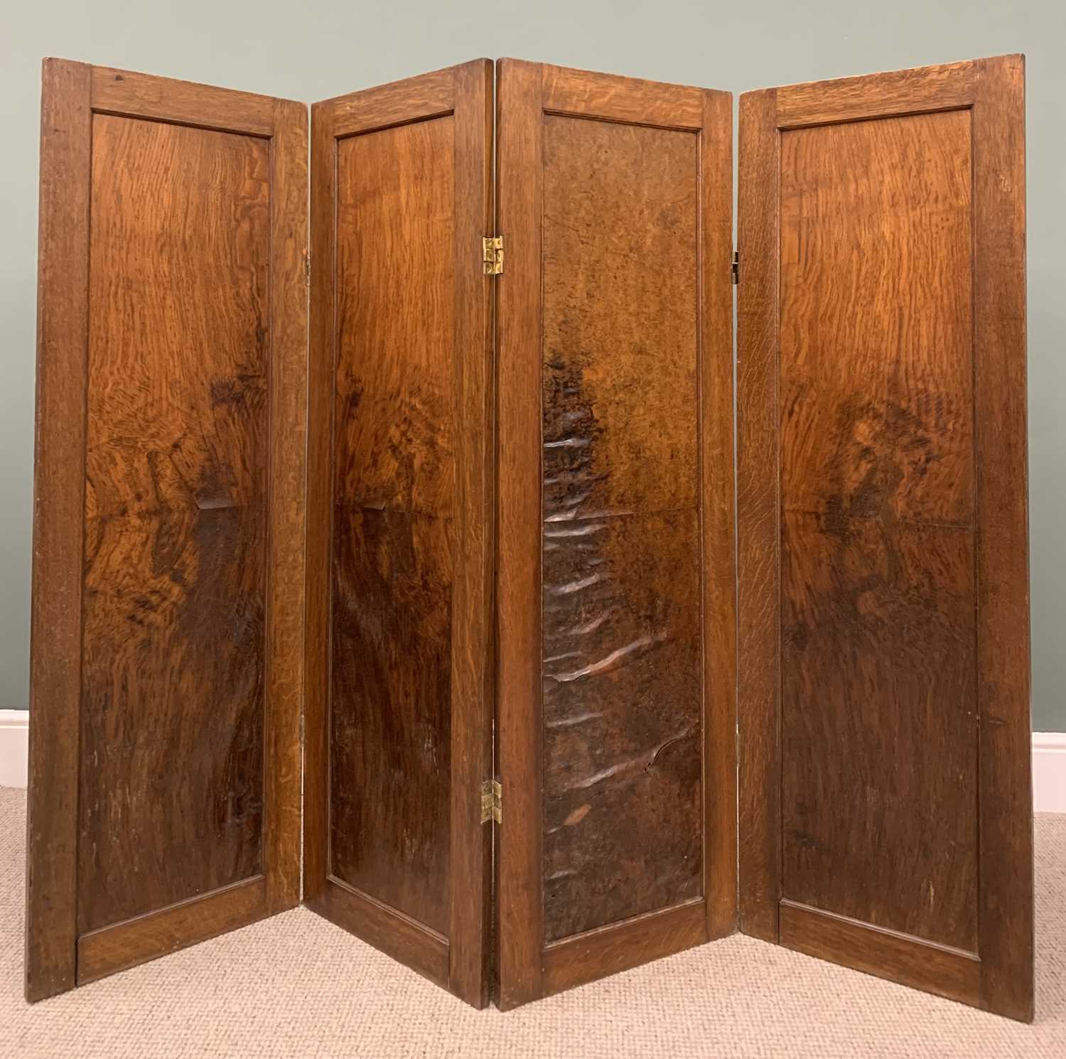 TWO ITEMS OF BEDROOM FURNITURE circa 1900, comprising four-fold oak dressing screen, pollard oak - Image 5 of 6