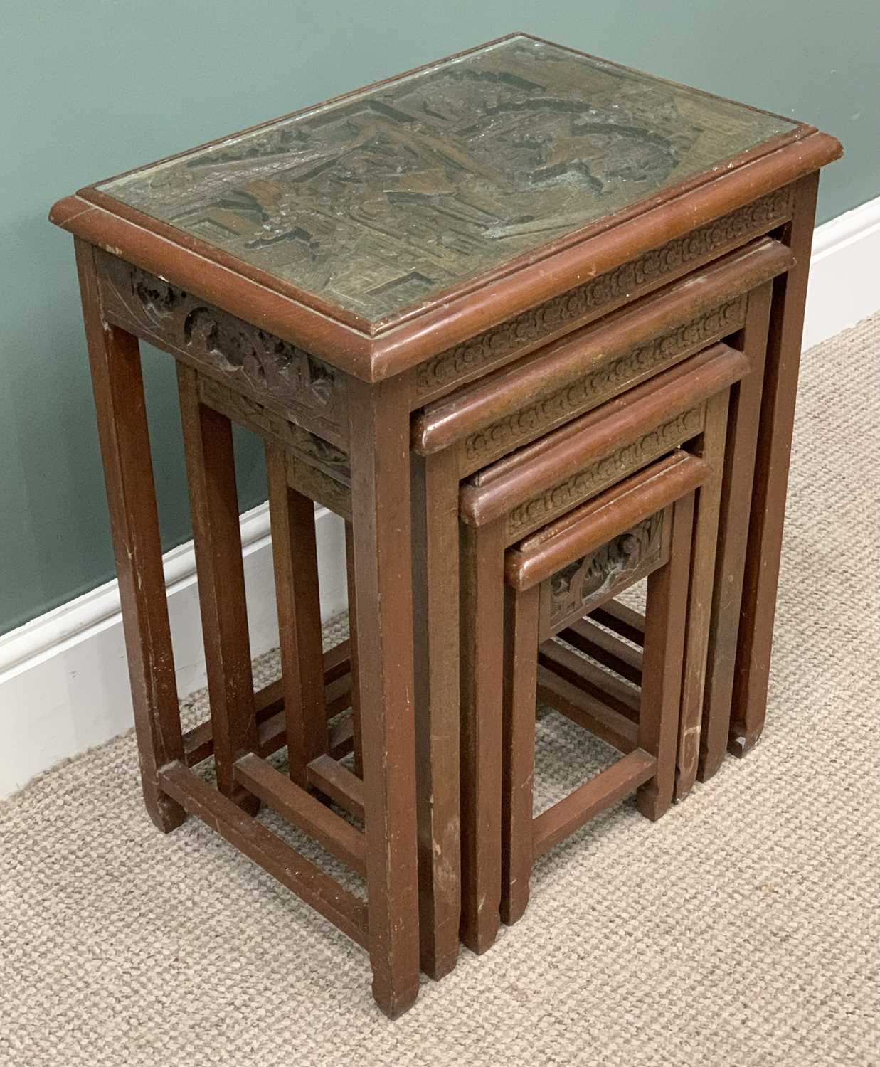ORIENTAL CARVED TABLE QUARTETTO, deep carved top and frieze detail, square supports, cross - Image 8 of 9