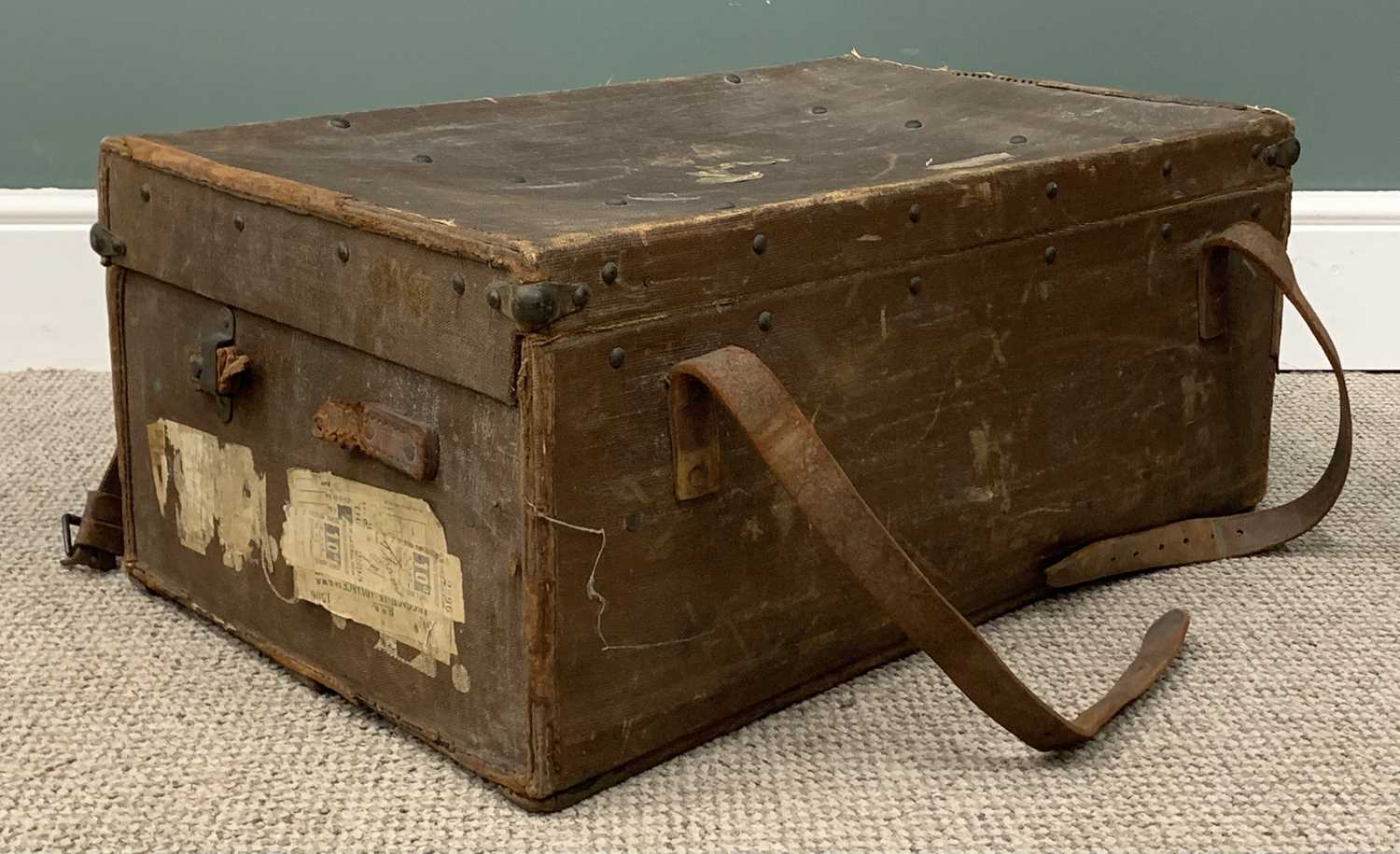 THREE ITEMS OF VINTAGE LUGGAGE & A SHEEPSKIN TYPE WOOLLEN RUG, trunks, 32cms (h), 69cms (w), 43.5cms - Image 5 of 9