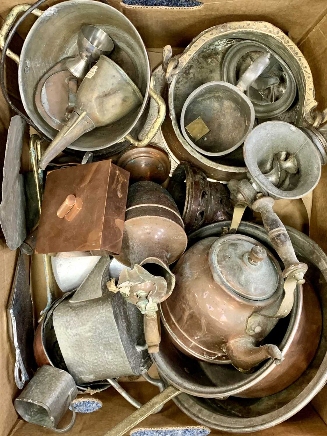 ANTIQUE & LATER MIXED METALWARE COLLECTION, to include beaten pewter tea service, similar - Image 3 of 3