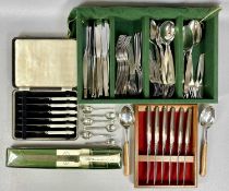 MIXED COLLECTION OF CUTLERY to include a set of 6 rat-tail silver teaspoons Sheffield 1923 Henry