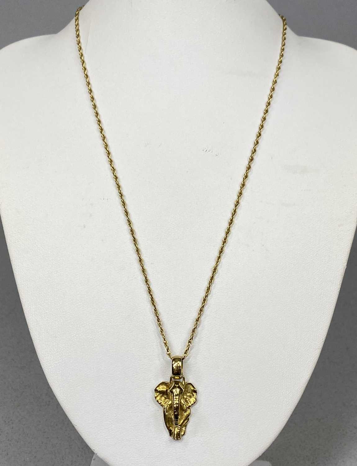 9CT GOLD ELEPHANT PENDANT NECKLACE, 3cms (l) including jump ring the pendant, 25.5cms (overall), 7. - Image 3 of 4