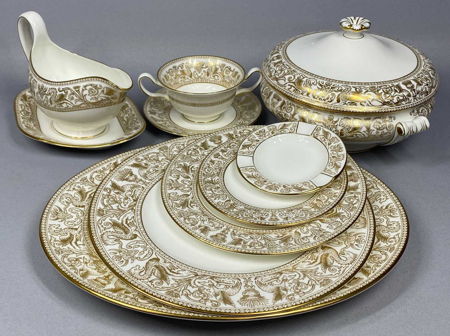 WEDGWOOD GOLD FLORENTINE COFFEE SET & PART DINNER SERVICE, 52 pieces to include coffee pot, milk jug - Image 3 of 3