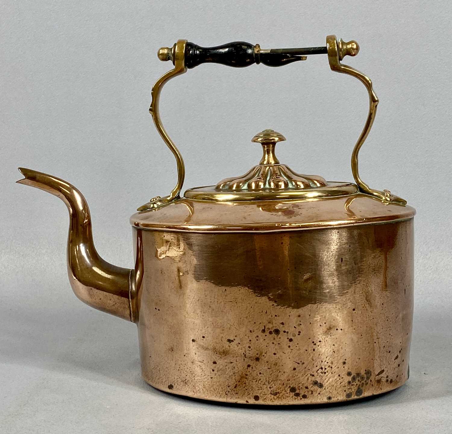 EARLY 20TH CENTURY METALWARE, oval copper kettle with turned wood handle, 23cms (h) and a copper and - Image 2 of 3