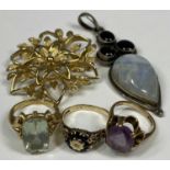 MIXED JEWELLERY LOT, 9ct yellow gold amethyst set ring, size L, 9ct yellow gold aquamarine set ring,