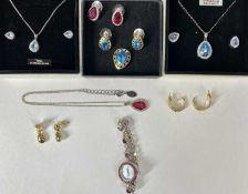 10CT GOLD, SILVER & QUALITY COSTUME JEWELLERY comprising Mexican 10ct gold pendant and matching pair