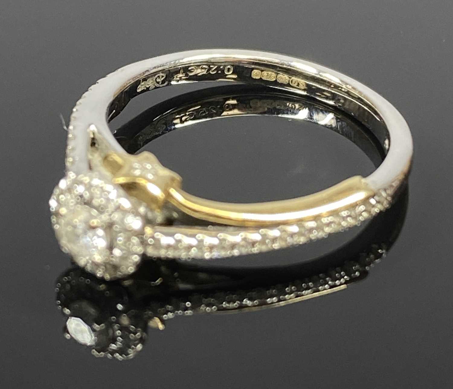 ENCHANTED DISNEY 9CT GOLD DIAMOND SET RING, 41 diamonds, 2 yellow gold shooting star mounts, white - Image 3 of 4