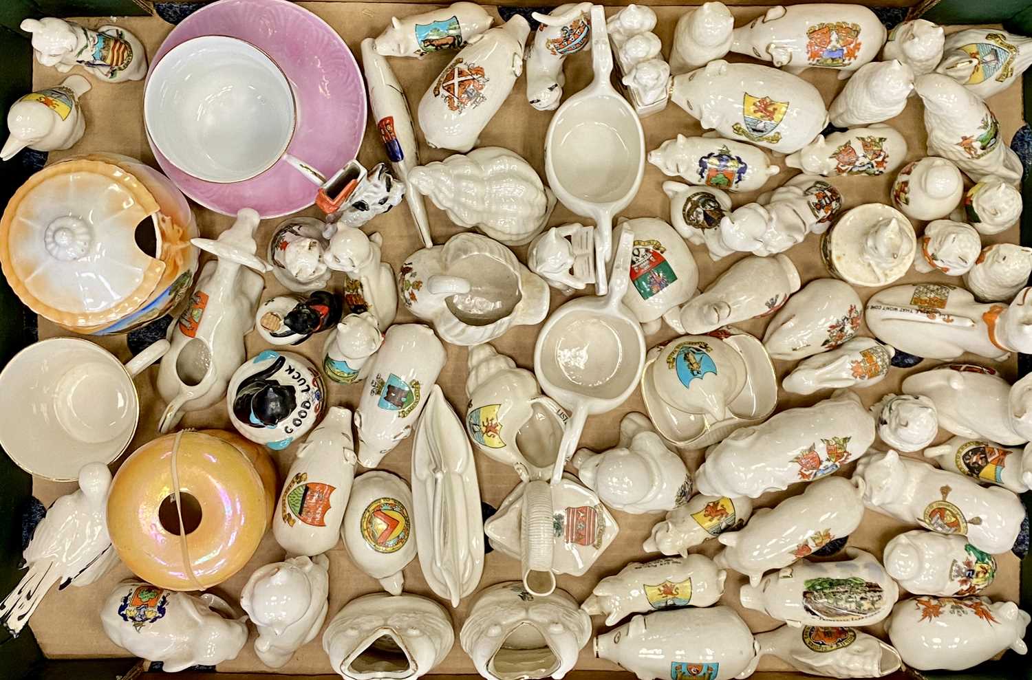 LARGE COLLECTION OF ASSORTED CRESTED CHINA, including Goss, approx. 220 pieces contained within - Image 3 of 4