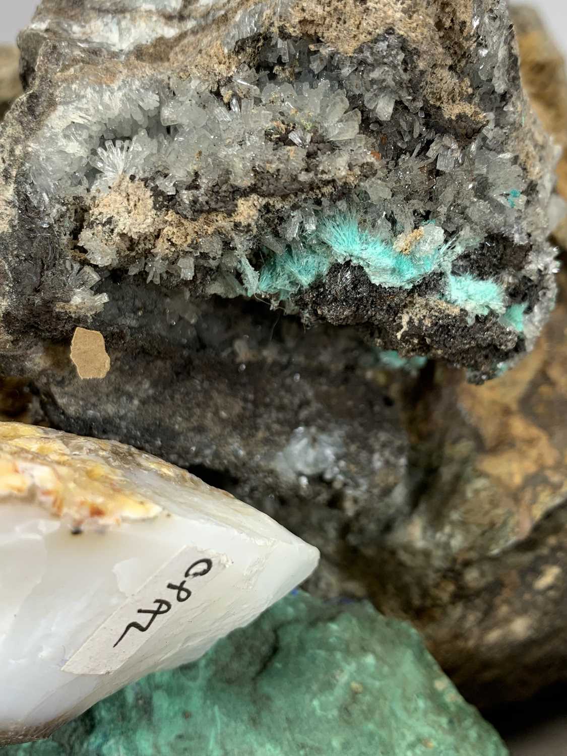 COLLECTION OF MIXED MINERAL SAMPLES - Image 2 of 3