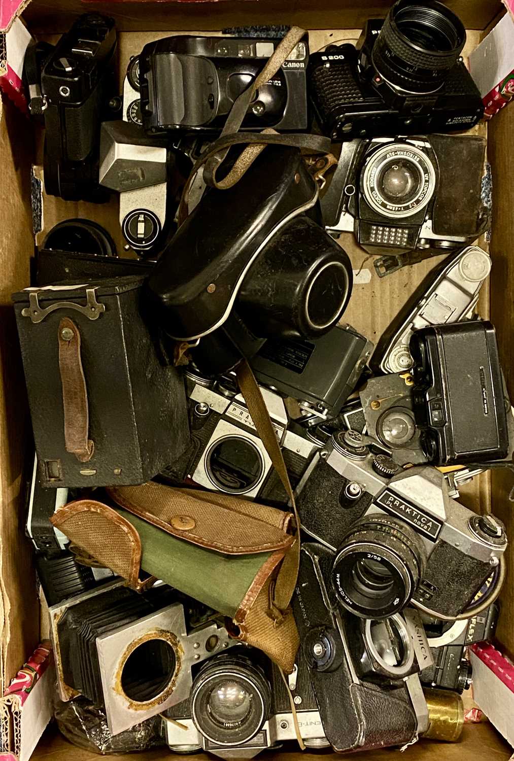 LARGE QUANTITY OF CAMERAS & ACCESSORIES, including bodies, lenses, flashes etc. contained within - Image 5 of 5