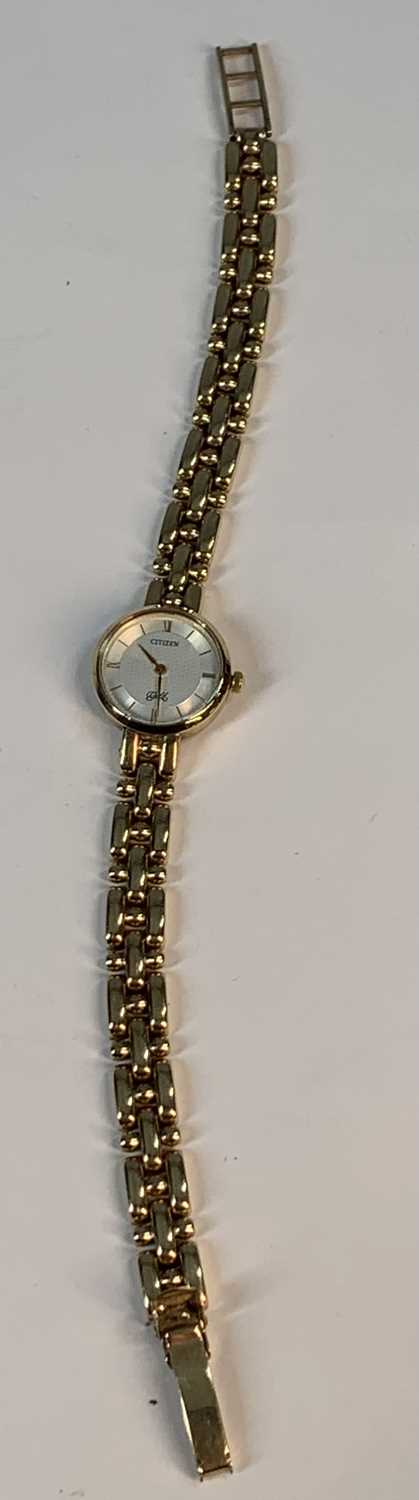 9CT LADIES CITIZEN GOLD BRACELET WRISTWATCH, engine turned dial, gilt Roman numerals to the - Image 2 of 5