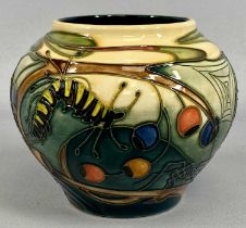 MOORCROFT MODERN HARTGRING PATTERN VASE, 2002, 11cms (h) Provenance: deceased estate Denbighshire