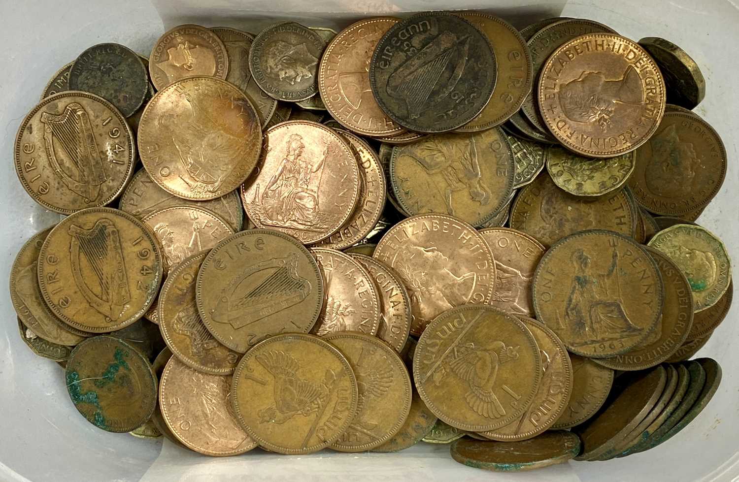 VINTAGE BRITISH, CONTINENTAL & COMMEMORATIVE COIN COLLECTION, to include 16.6gms pre-1920s silver, - Image 9 of 11