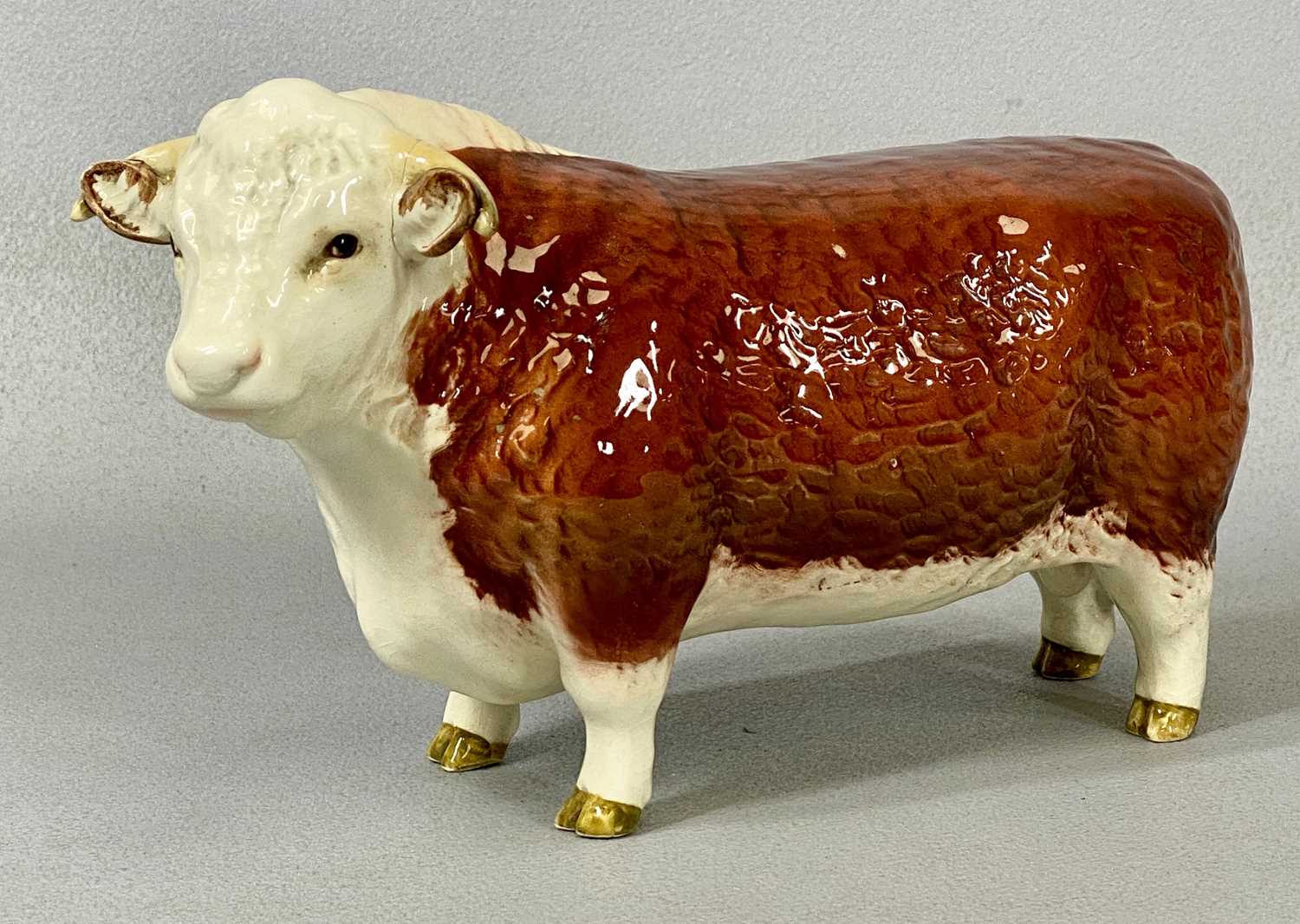 GROUP OF 20TH CENTURY CERAMICS comprising Beswick Hereford Bull, Royal Doulton Limited Edition - Image 4 of 5