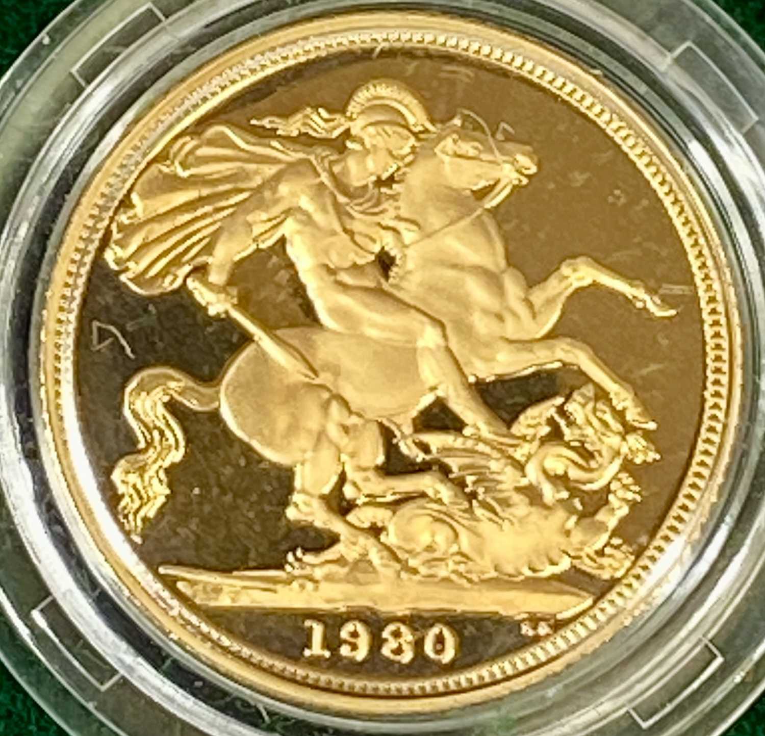 QUEEN ELIZABETH II 1980 GOLD PROOF FULL SOVEREIGN, protective plastic capsule, original presentation - Image 3 of 3