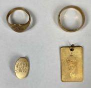 FOUR ITEMS 9CT JEWELLERY, comprising a slim ingot, Birmingham date stamped 1977, gents wedding