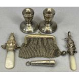 FIVE NOVELTY SILVER ITEMS & A PLATED CHAINMAIL COCKTAIL PURSE, the silver comprises a chase