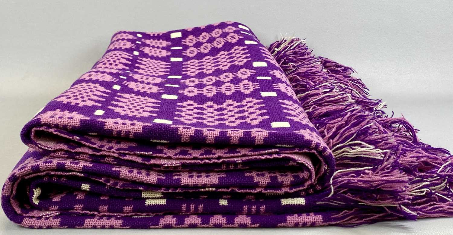 WELSH WOOLEN TAPESTRY BLANKET, fringed and double-sided, purple, pink and cream geometric pattern, - Image 3 of 3