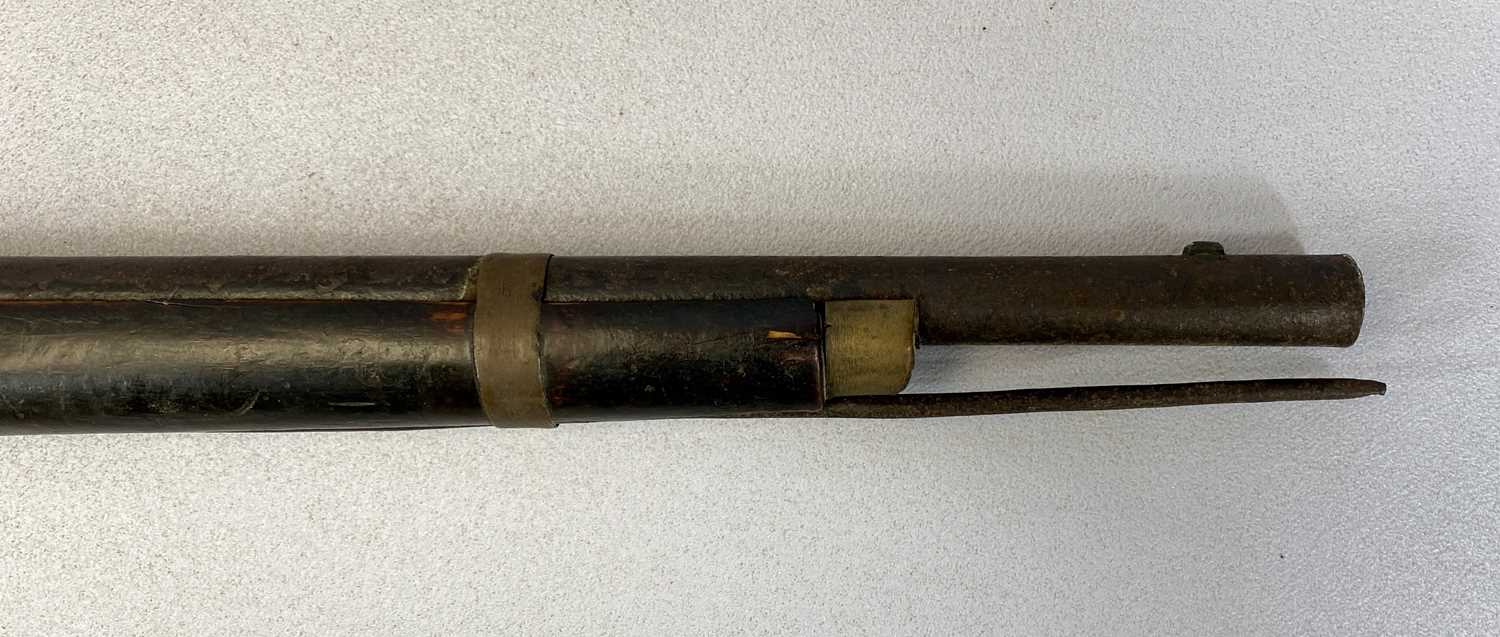 19TH CENTURY FOUR BAND PERCUSSION RIFLE, 89cms barrel, brass patch box to stock, with ramrod - Image 4 of 6