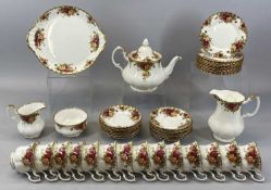 ROYAL ALBERT OLD COUNTRY ROSES TEA SERVICE FOR 12 PERSONS, 41 pieces Provenance: Private