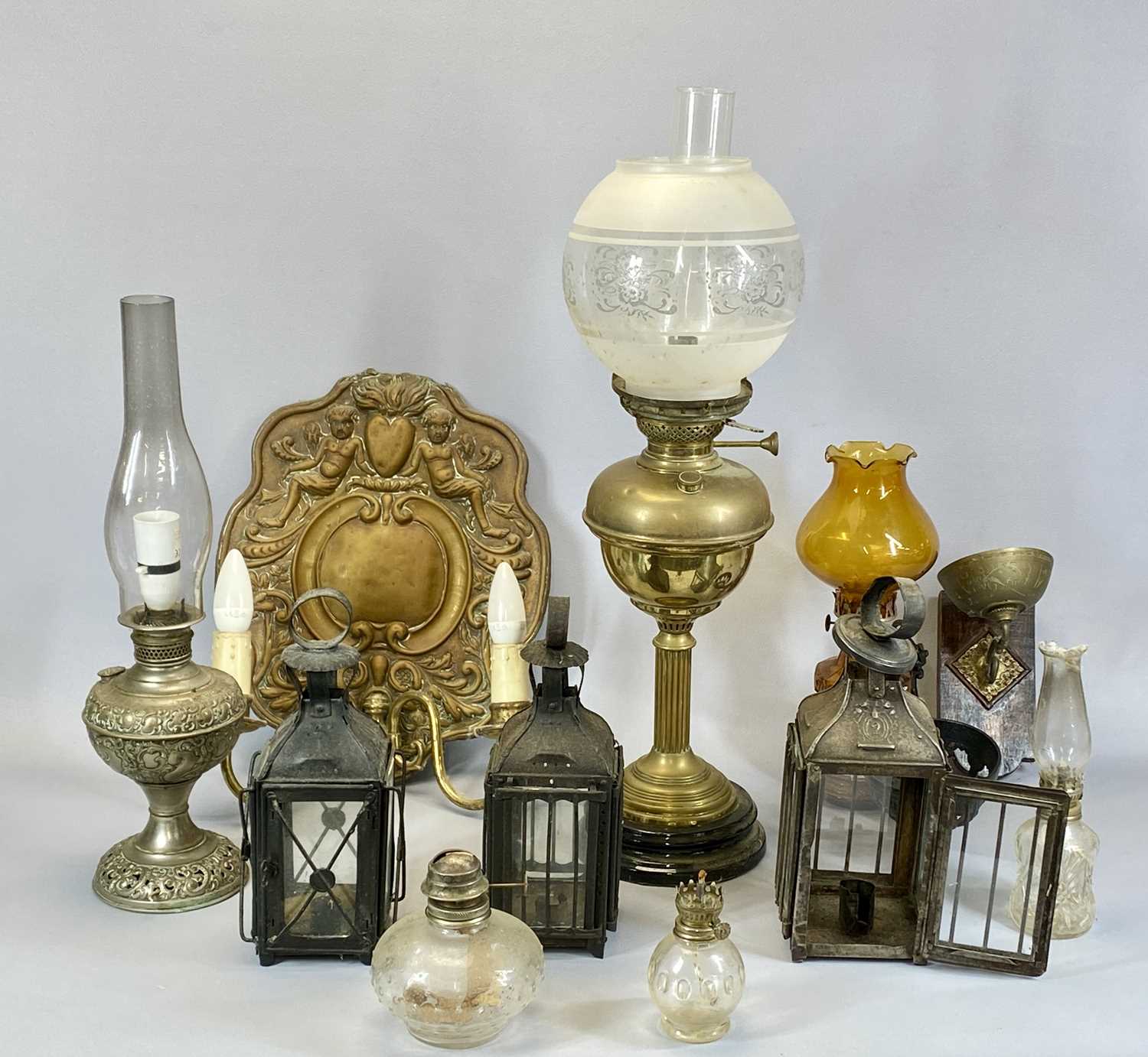 LAMPS & OTHER ACCESSORIES, brass oil lamp with black surrounding base, single burner, etched