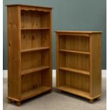 TWO MODERN PINE BOOKSHELVES with tongue and groove backs, both on bun feet, four shelf, 149.5 (h)