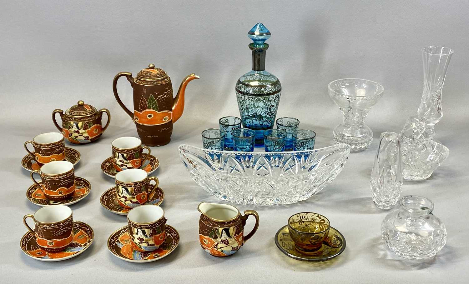 MIXED CERAMICS & GLASSWARE, including Japanese eggshell tea service, 15 pieces, a silvered blue