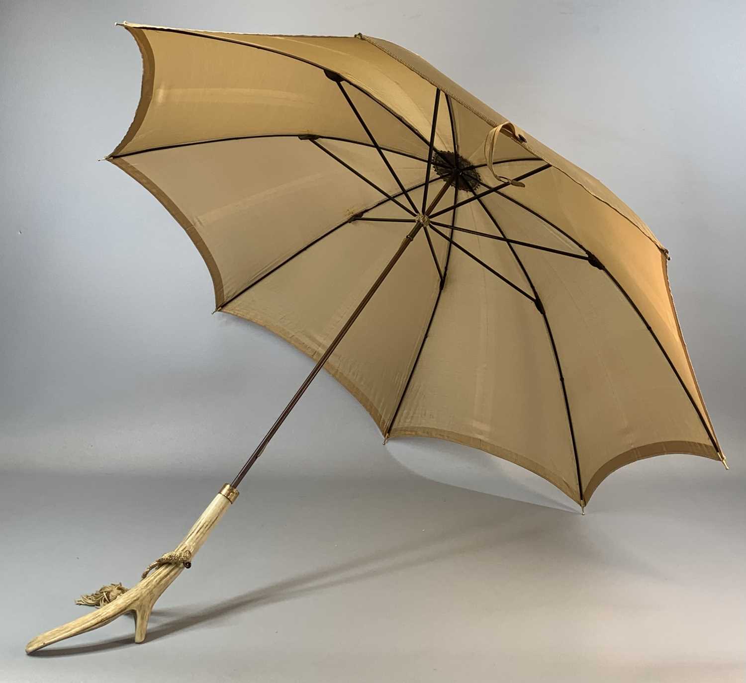 VINTAGE UMBRELLA WITH ANTLER HANDLE, yellow metal collar marked 18c Provenance: deceased estate - Image 2 of 7