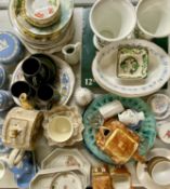 MIXED GROUP OF CERAMICS & COLLECTABLES, including Wedgwood blue Jasperware ornaments, Port Merion