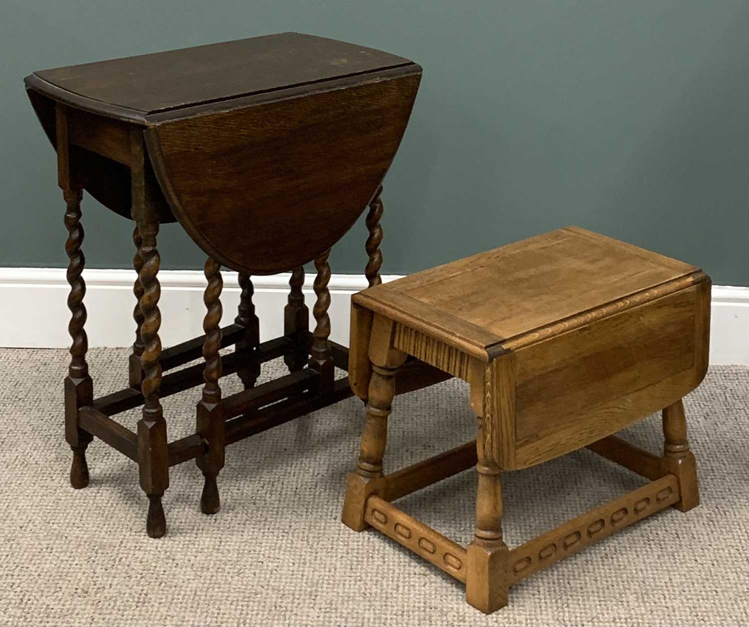 THREE ITEMS OF VINTAGE / ANTIQUE FURNITURE comprising mahogany Pembroke table, 69 (h) x 46 (w - - Image 2 of 6