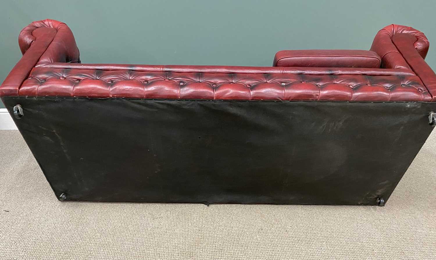 RED LEATHER THREE SEATER CHESTERFIELD SOFA 68 (h) x 208 (w) x 57cms (d) Provenance: private - Image 6 of 6