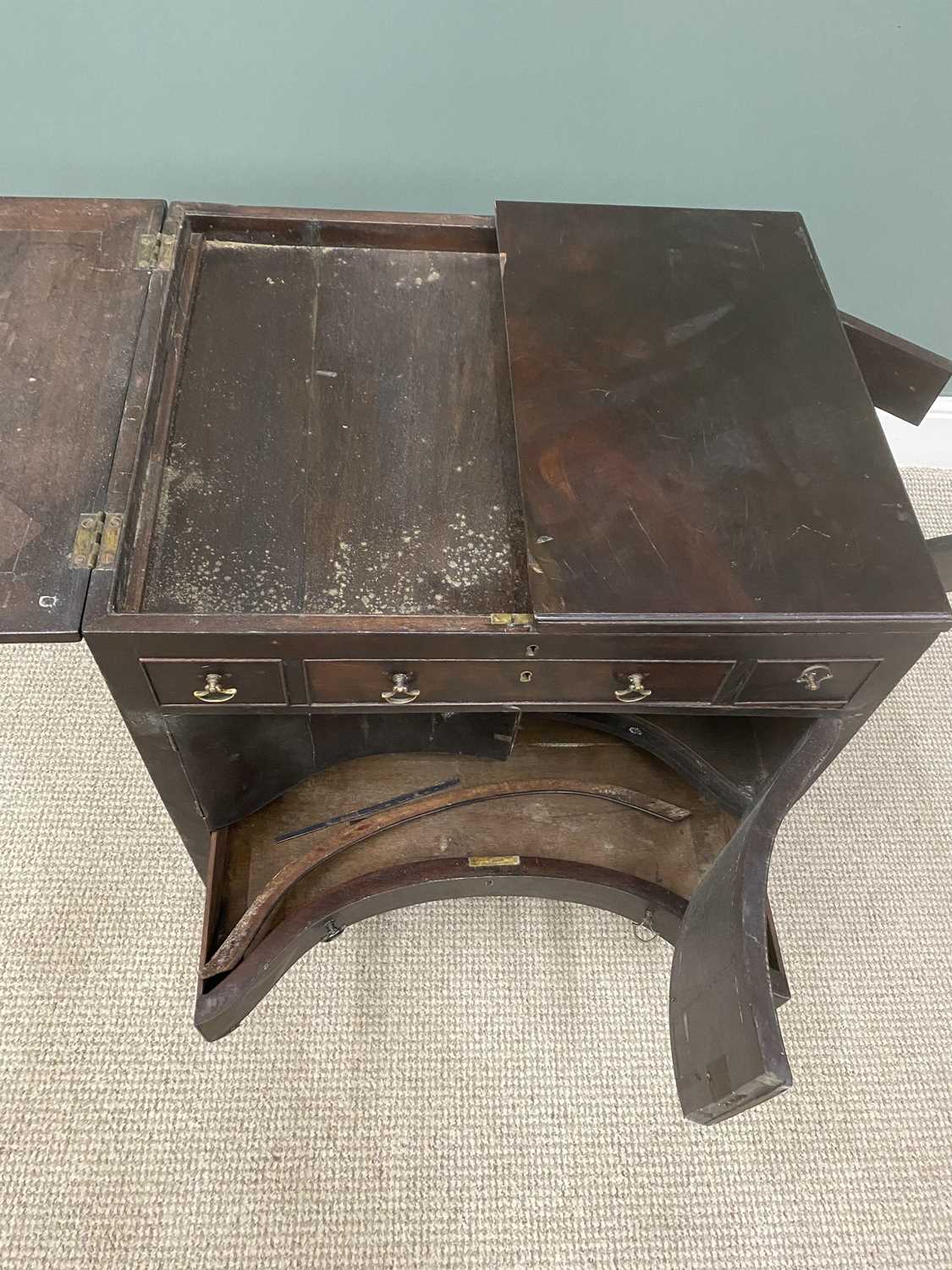 UNSUAL 19TH CENTURY MAHOGANY CLERK DESK 79 (h) x 61 (w) x 49cms (d) Provenance: private collection - Image 4 of 5