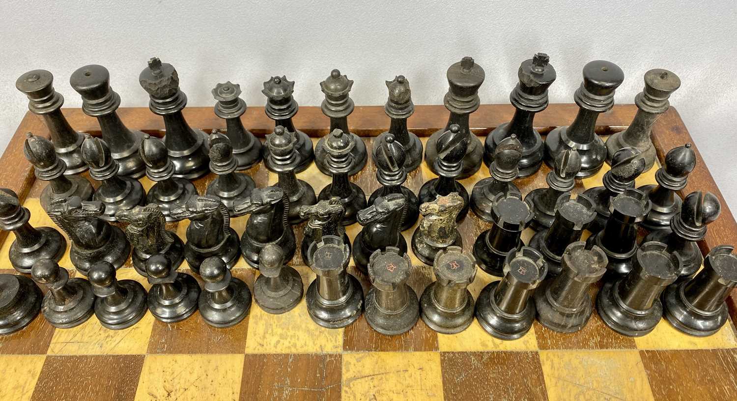 STAUNTON & OTHER CHESS PIECES with a vintage mahogany chess board, 112 weighted plus a further 30 - Image 2 of 8