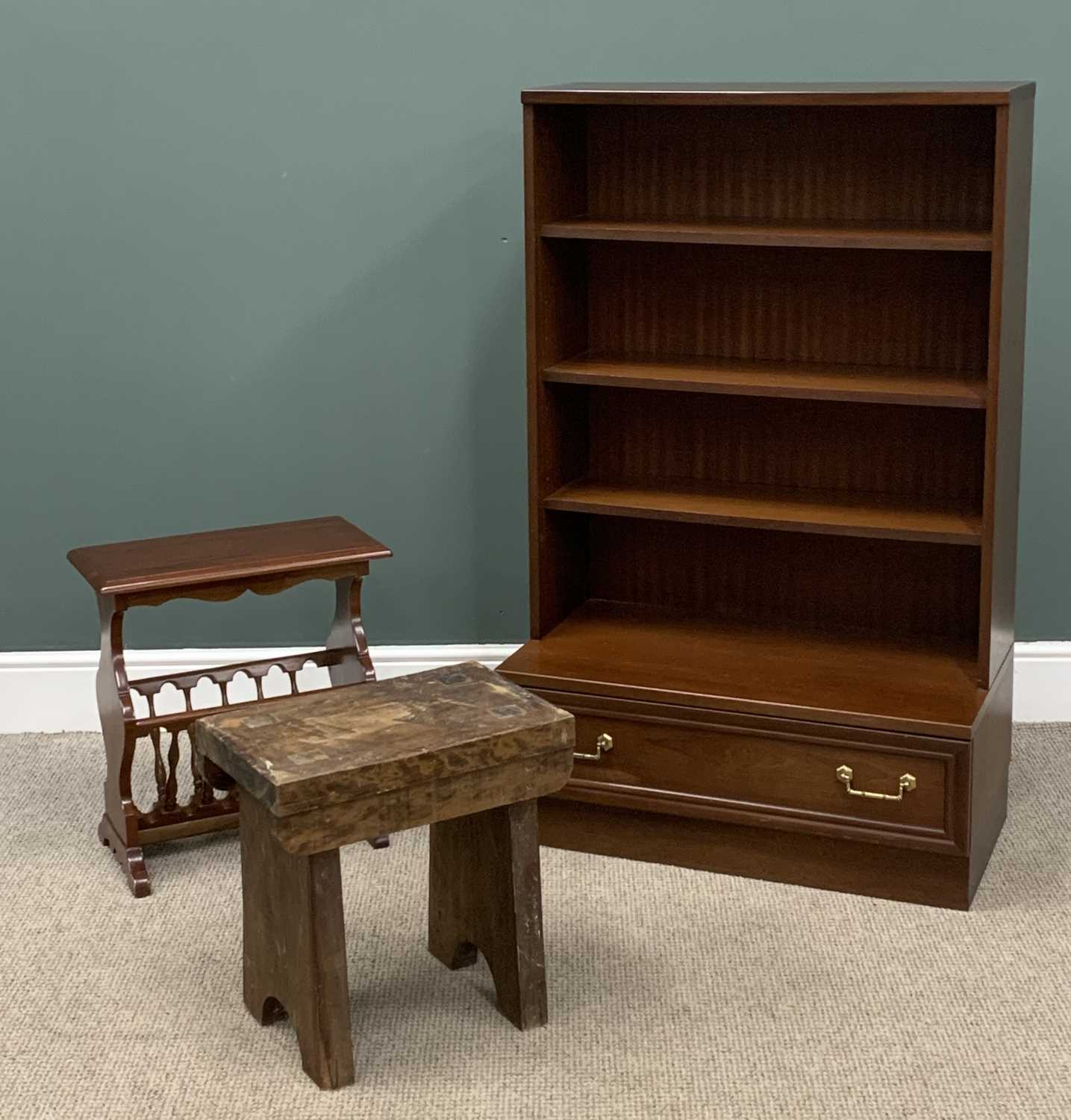 G-PLAN REPRODUCTION MAHOGANY BOOKCASE with base drawer, 130 (h) x 82 (w) x 46 (d) cms, TABLETOP