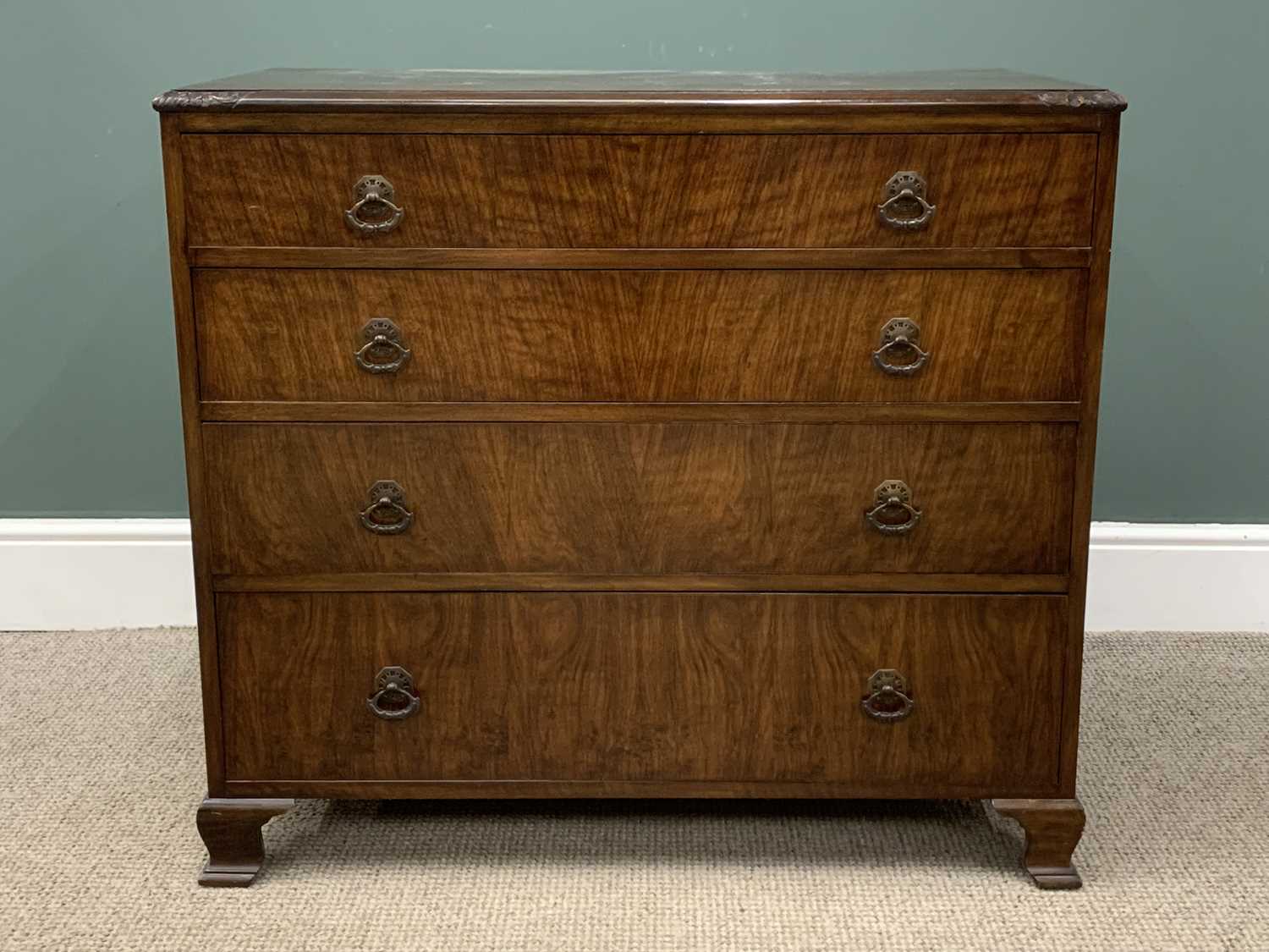 EDWARDIAN OAK CHEST OF FOUR DRAWERS on bracket feet, 83 (h) x 92 (w) x 50 (d) cms Provenance: