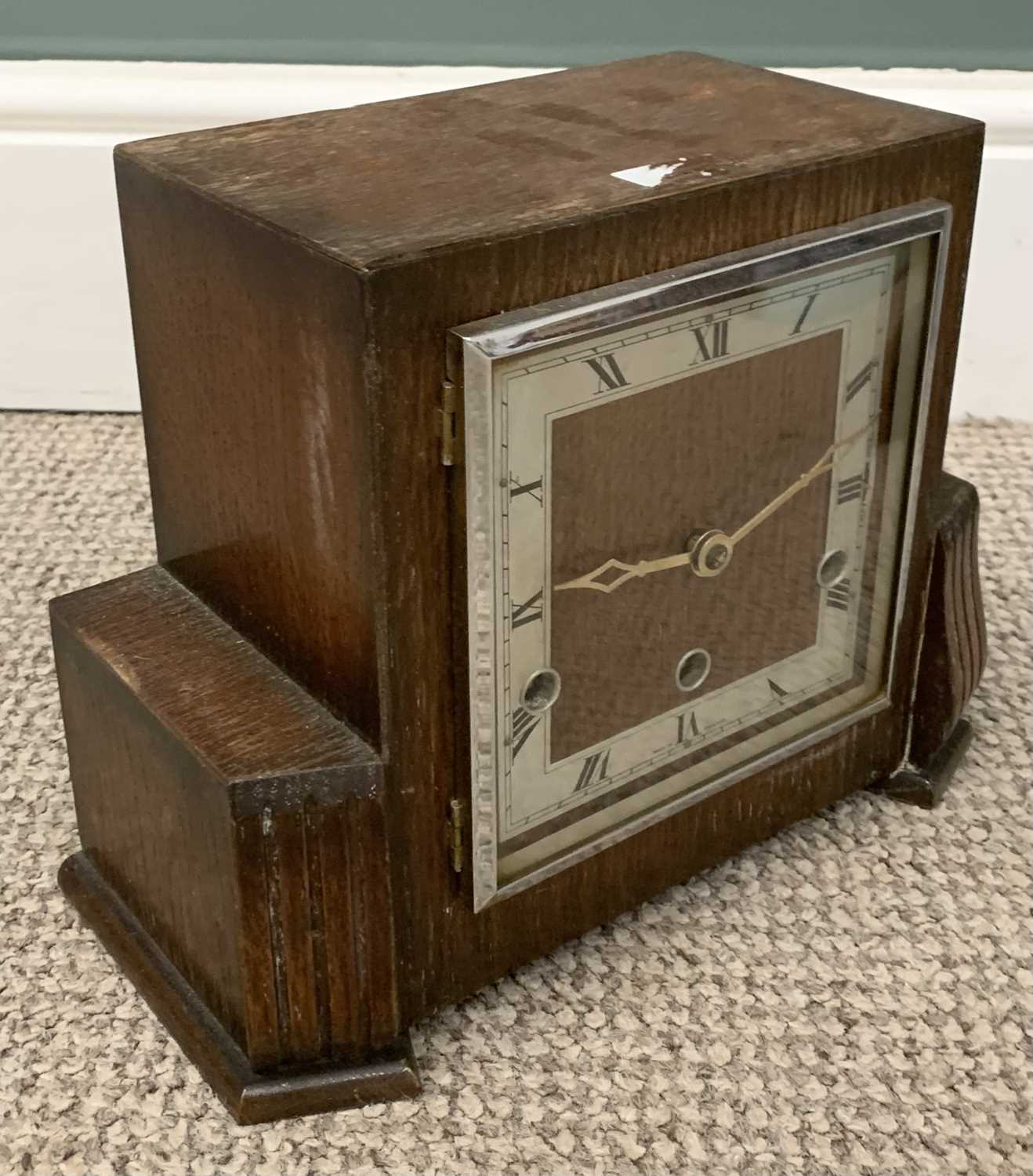 VINTAGE COLLECTABLES to include radios, clocks, medical instruments, records Provenance: Private - Image 2 of 7