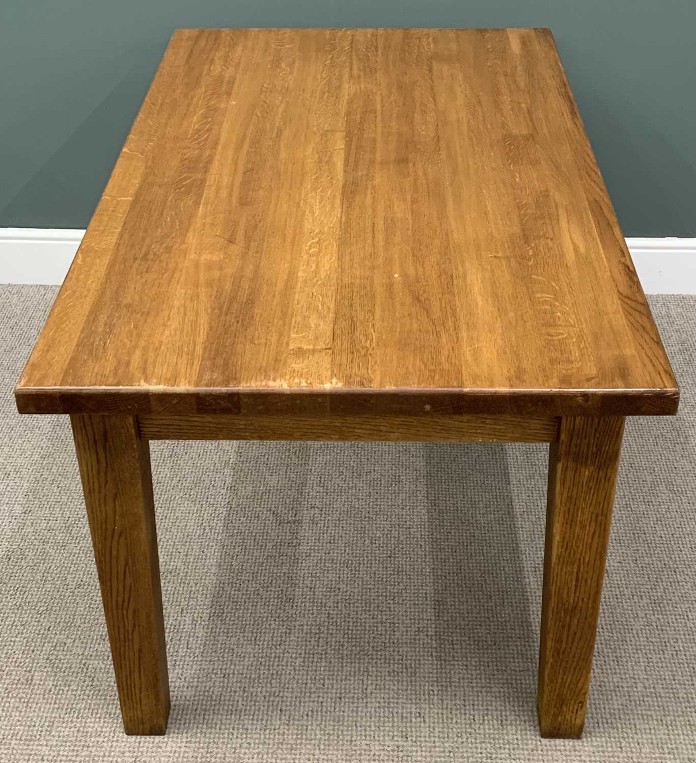 SUBSTANTIAL MODERN OAK DINING TABLE 76 (h) x 160 (w) x 91 (d) cms with a set of three spindleback - Image 3 of 6