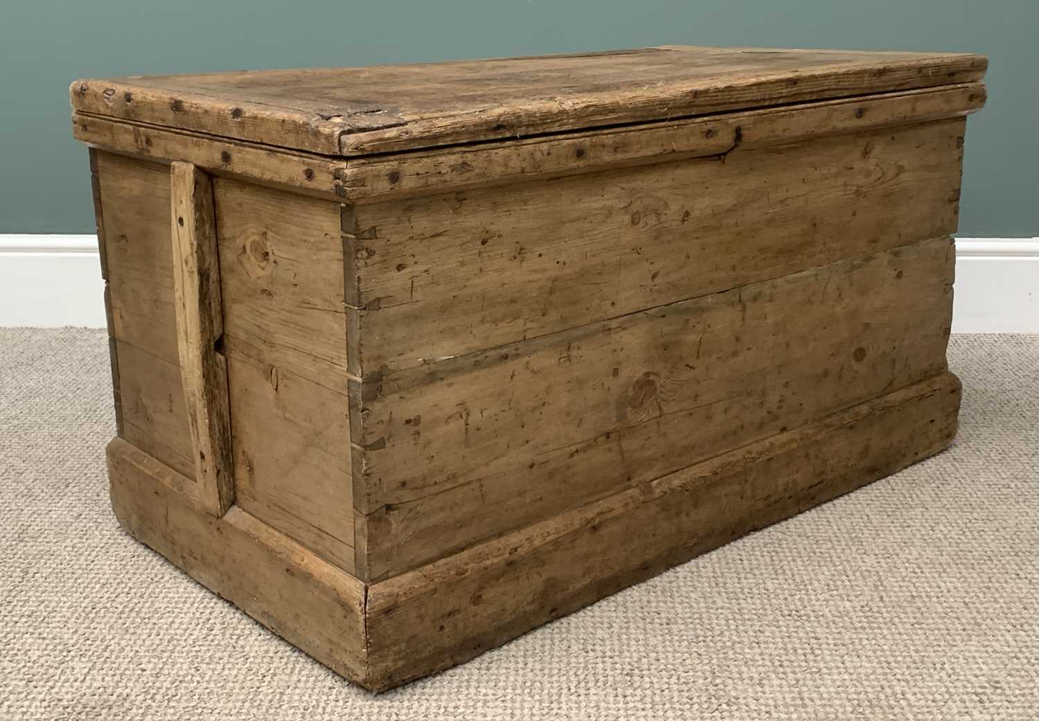 ANTIQUE PINE BLANKET CHEST, 41 (h) x 95 (w) x 51 (d) cms Provenance: Private collection Conwy - Image 3 of 4