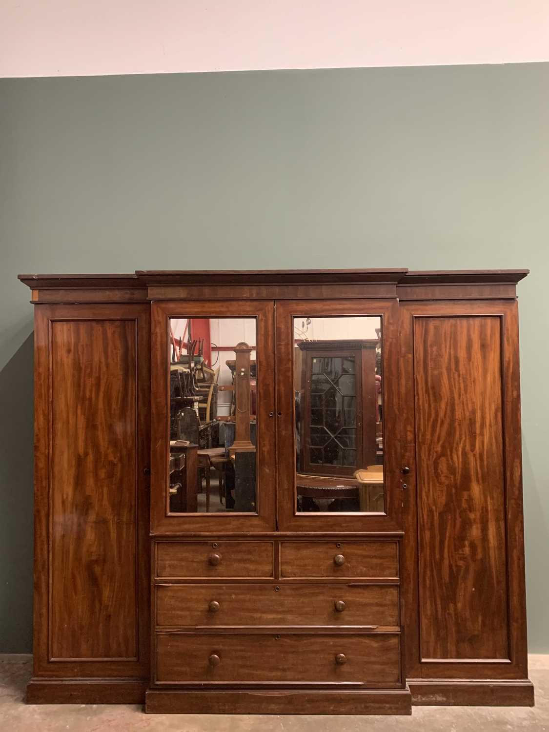 VICTORIAN MAHOGANY TRIPLE WARDROBE, breakfront middle section with twin glazed doors and interior - Image 3 of 8