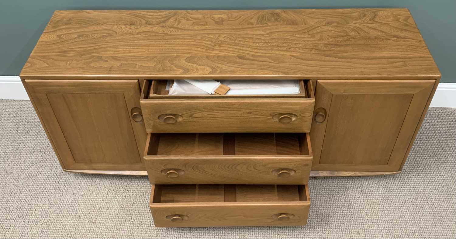 LIGHT ERCOL SIDEBOARD with three central drawers including a cutlery tray, two cupboard doors, on - Image 5 of 6