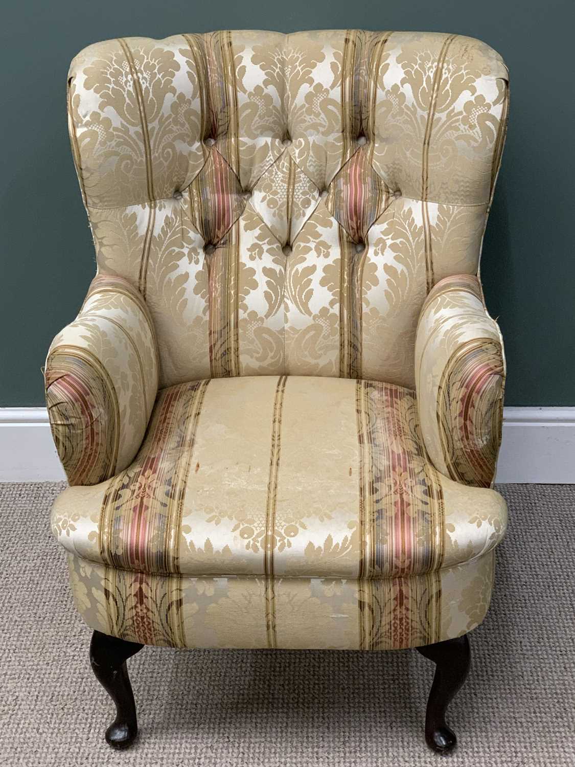 VINTAGE BUTTON BACK & UPHOLSTERED EASY CHAIR, 91 (h) x 66 (w) x 50 (d) cms Provenance: Private - Image 2 of 5